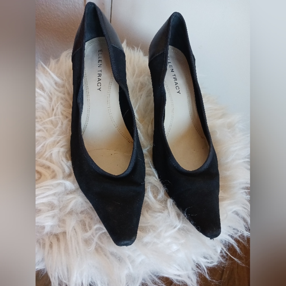 Ellen Tracy heels